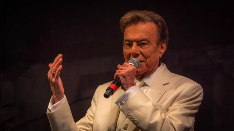 Agnaldo Rayol durante show em Piracicaba, interior de São Paulo. — Foto: Acervo/Sesc